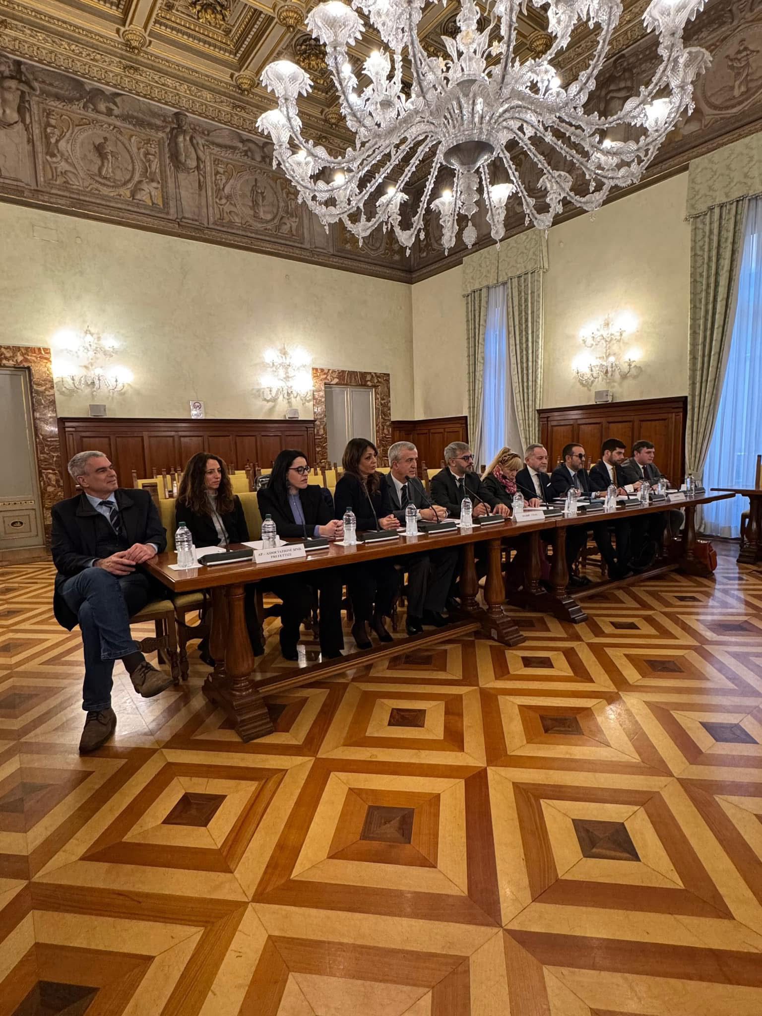 Immagine di copertina di: Carriera prefettizia, avviate le trattative per il rinnovo del contratto 2022-2024