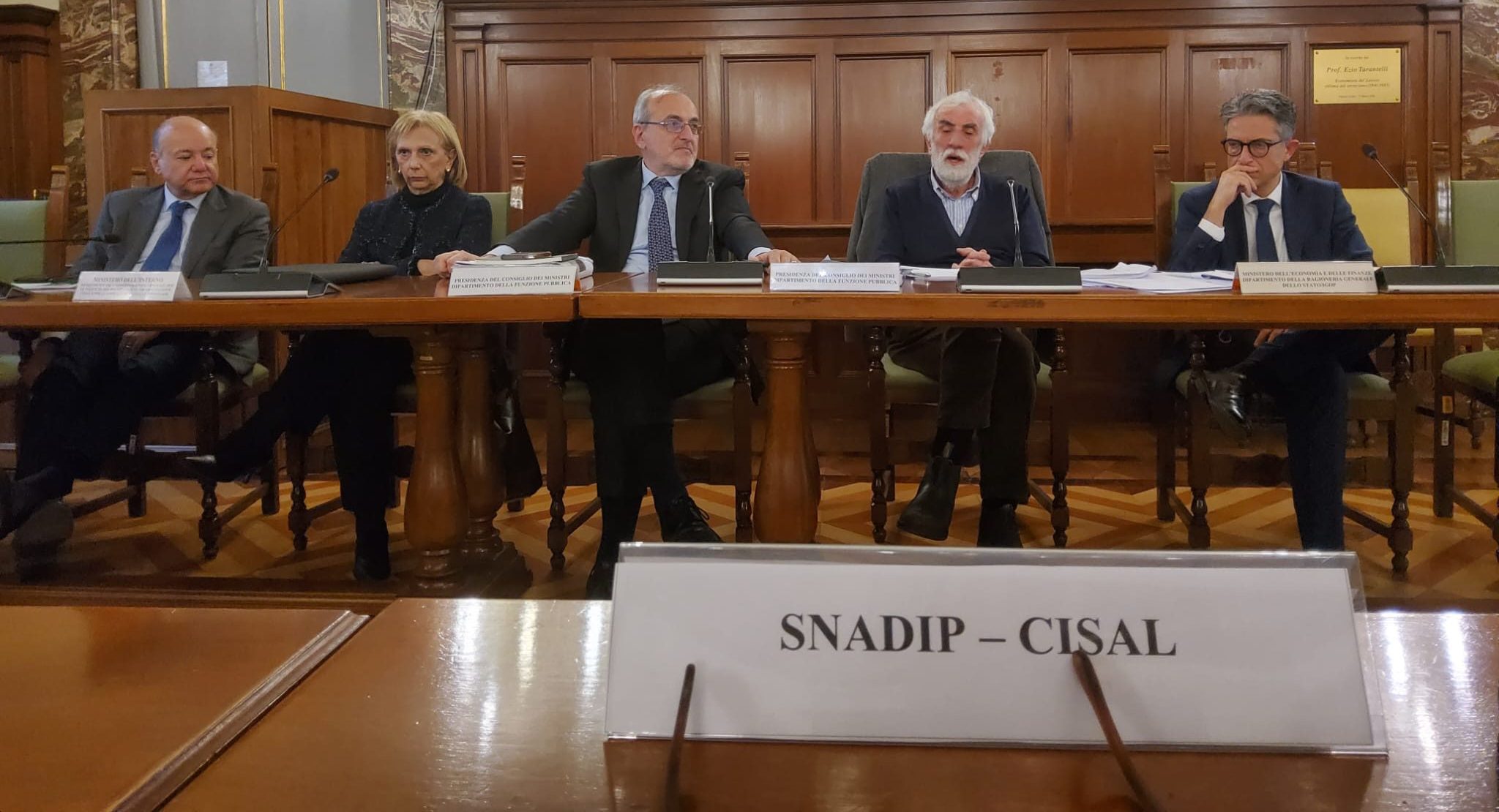 Immagine di copertina di: Carriera prefettizia, Snadip Cisal: “Continuano le trattative per il rinnovo del contratto” 